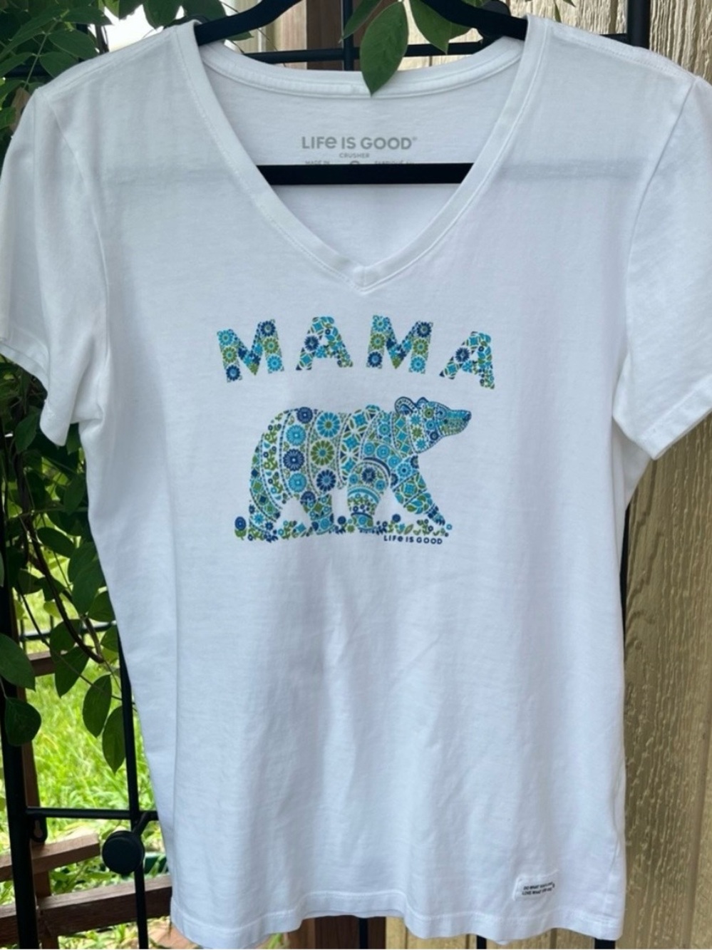 Life is Good White MAMA Floral Bear Crusher V-Neck Tee Small